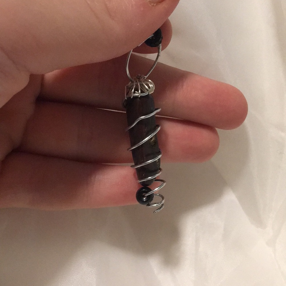 Wire wrapped smooth stone necklace